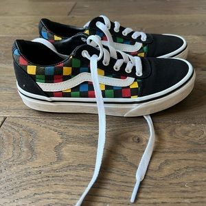Vans Old Skool Shoe Checkered Rainbow- Unisex kids size 2.5